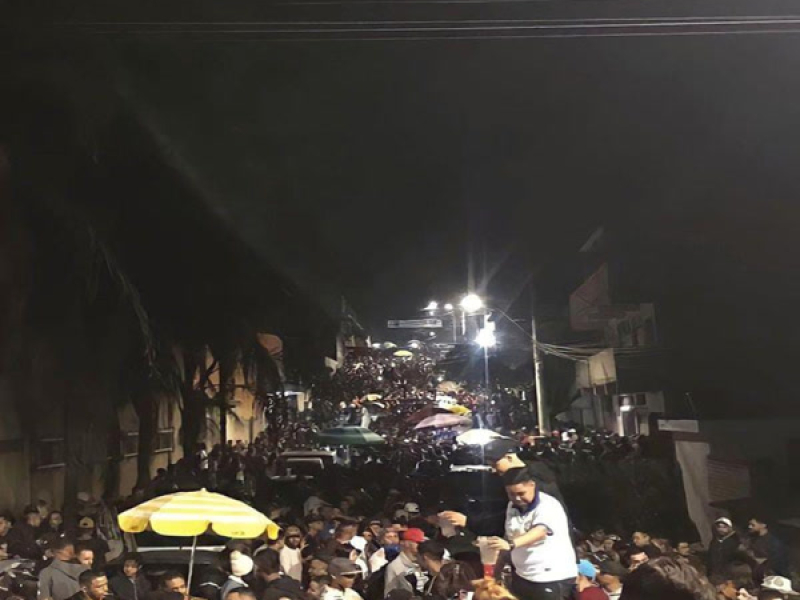 MINERIM QUE COME QUIETO (Single)