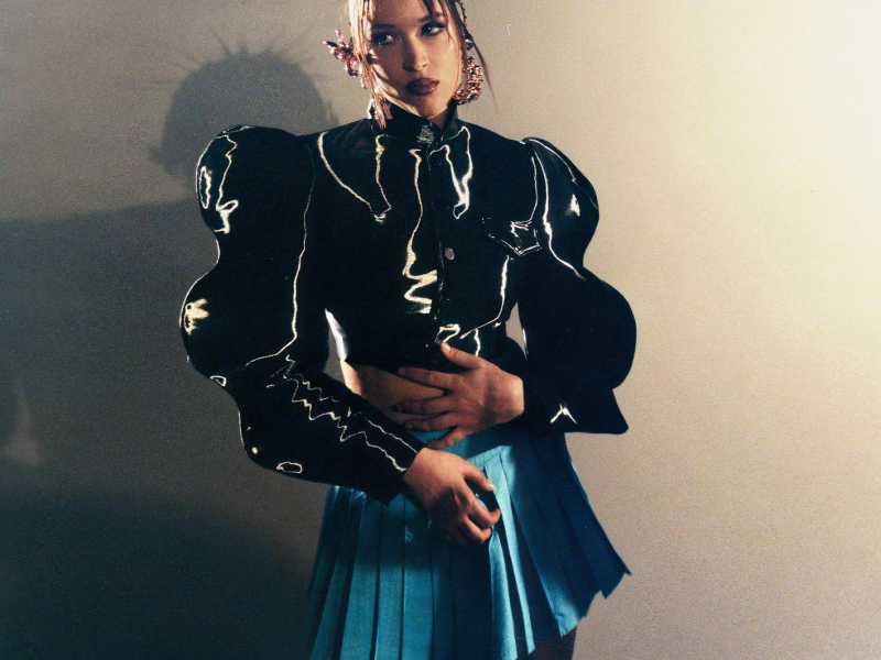 Give Me a Kiss (Single)