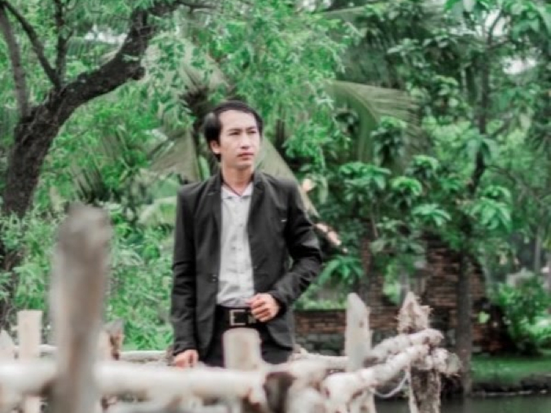 Chiếc Thuyền Từ Ly