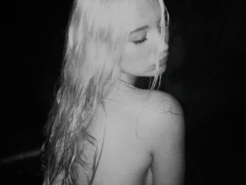 CHANEL X SHINY (Single)