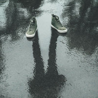 Don't stop on my sneakers (Single)