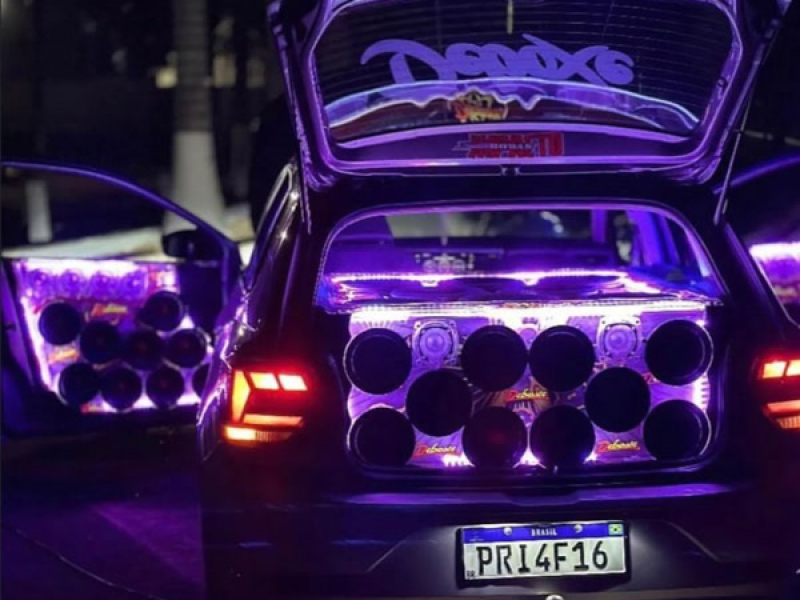 DESANDE GYN FONSECA (Single)