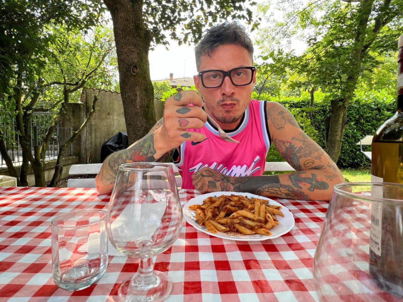 CAZZOMINOMINI (Single)