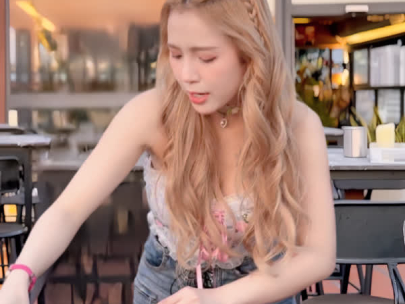 Anh Mới Chính Là Người Em Yêu (Hyena Remix) [Instrumental] (Single)