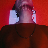 screams between screens (Single)