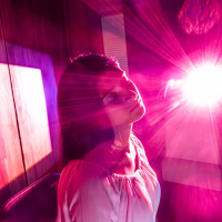 light still shines (Single)