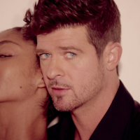 Blurred Lines (MV) (Single)