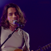 Jeitos E Defeitos (MV) (Single)