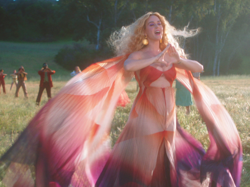Never Really Over (MV) (Single)