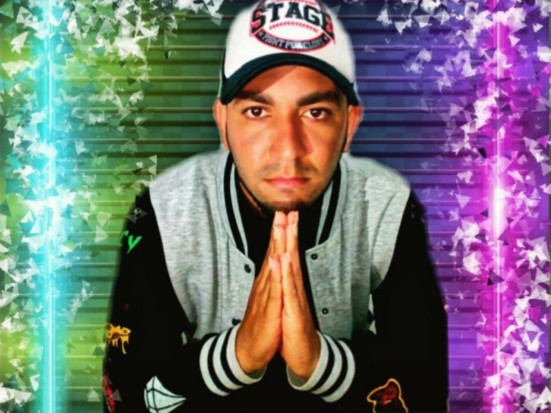 Usted me Tiene Mal (Single)