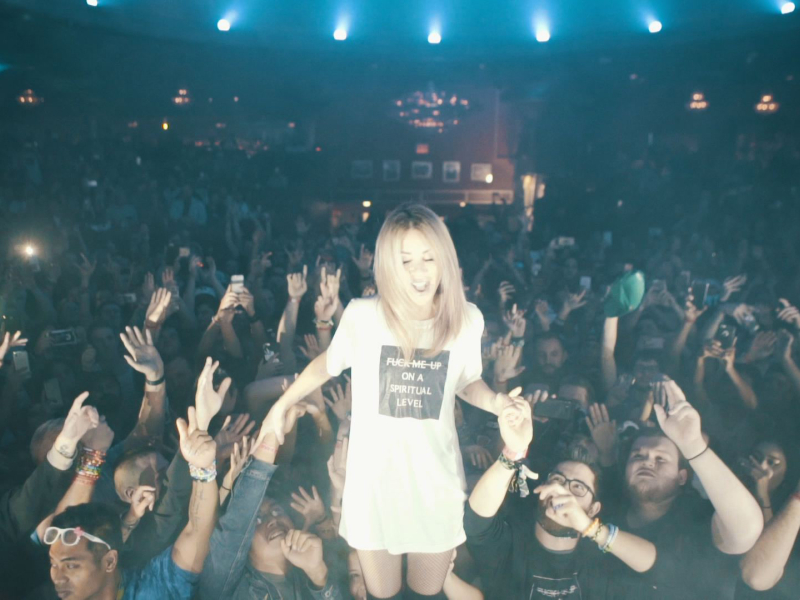 Happy Place (MV) (Single)