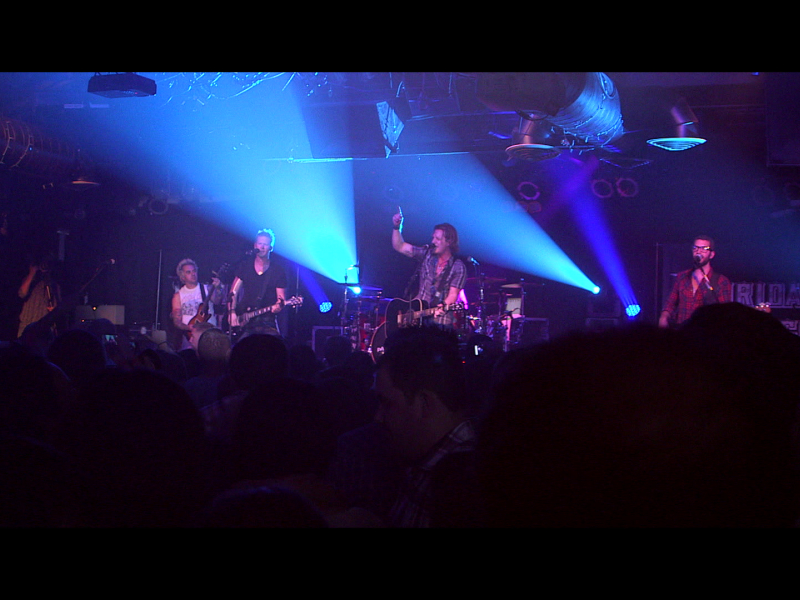 Round Here (Live From Joe's Bar, Chicago / 2012) (Single)