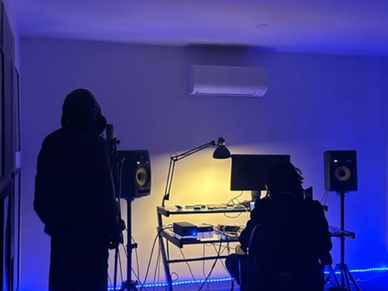 PERDAS E GANH0S (Single)