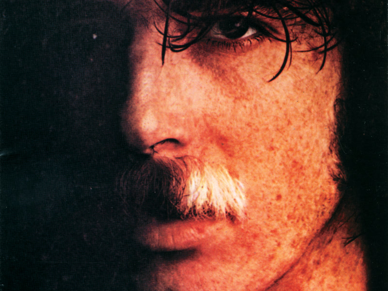 Pubis Angelical / Yendo De La Cama Al Living