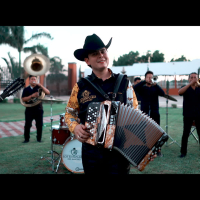 La Olvido Y La Recuerdo (Single)