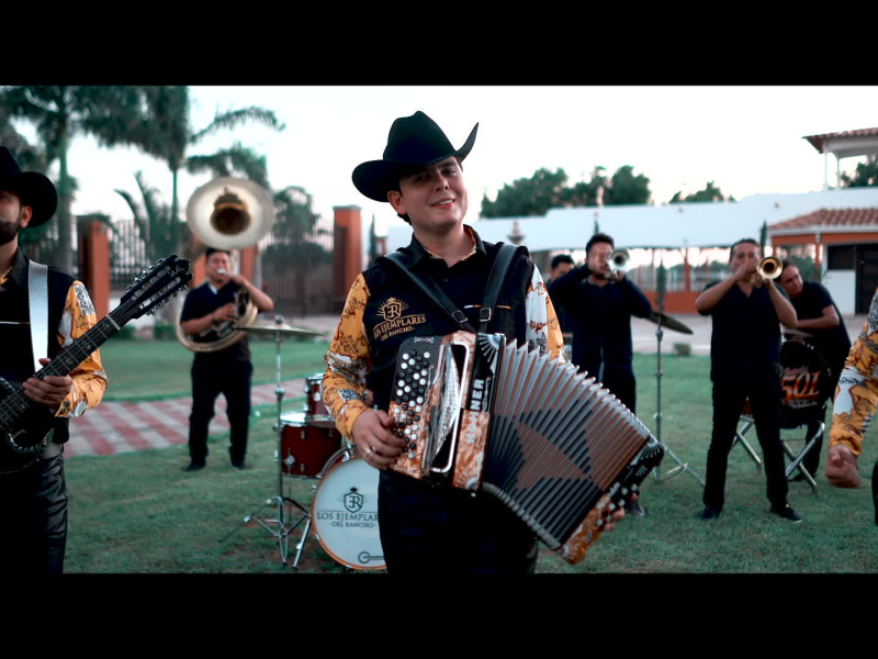 La Olvido Y La Recuerdo (Single)