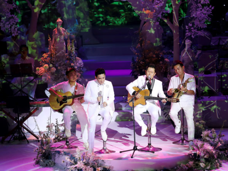 Chiếc Lá Mùa Đông (Live Version) (Single)