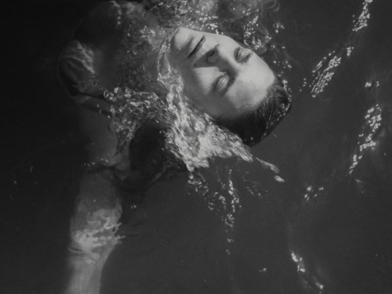 Lights (Hollie Kenniff remix) (Single)