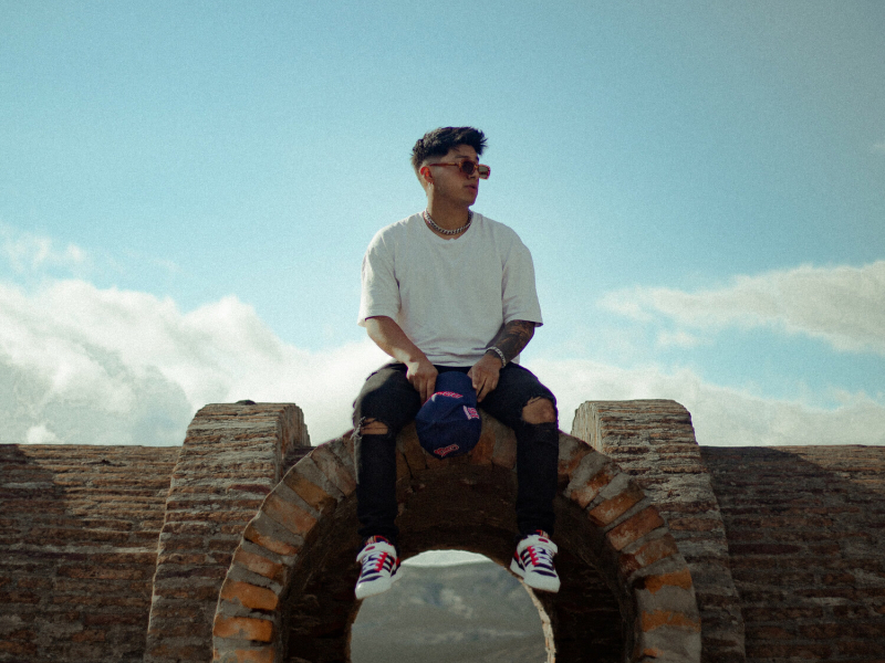 Sin Bajarle (Single)