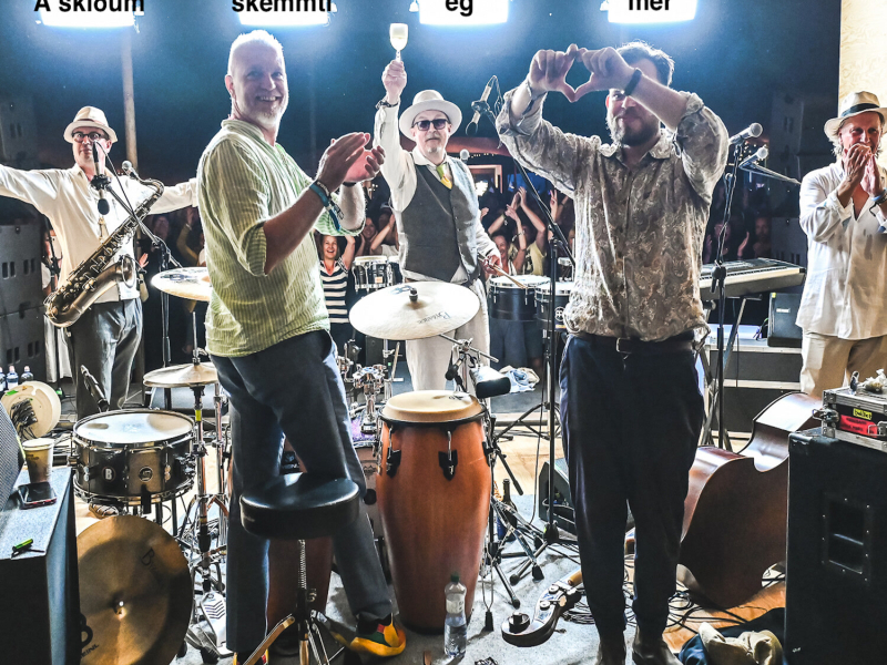 Á skíðum skemmti ég mér (Single)