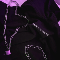 Love is in the air (Single)