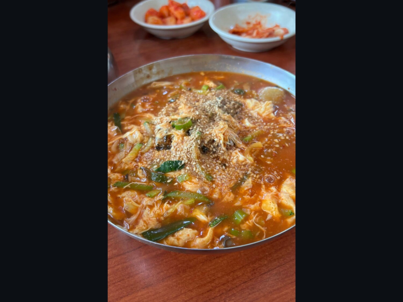 Yesterday's Instagram story that I saw on my friend's phone (Single)