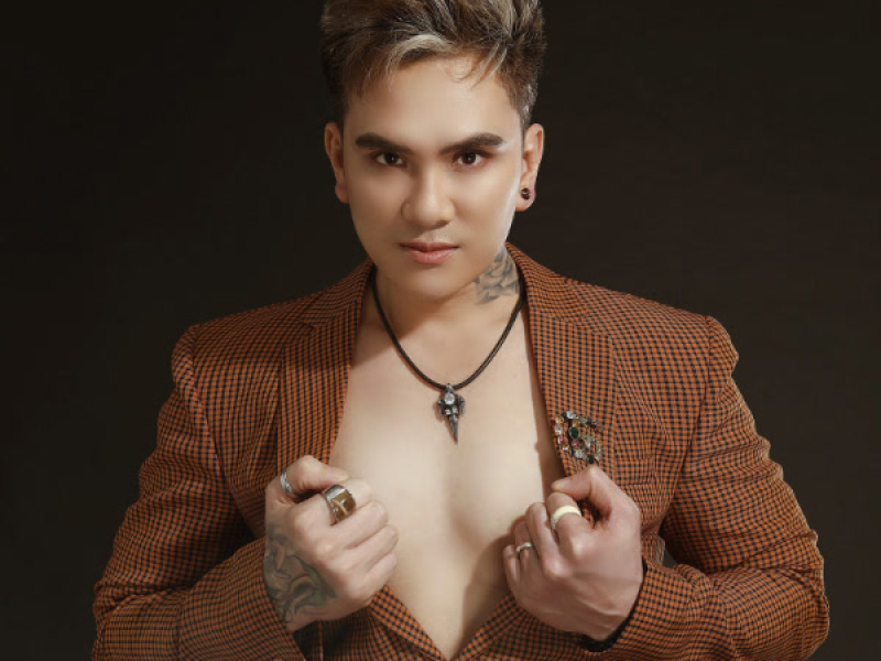 Nụ Hôn Và Nước Mắt (Remix)