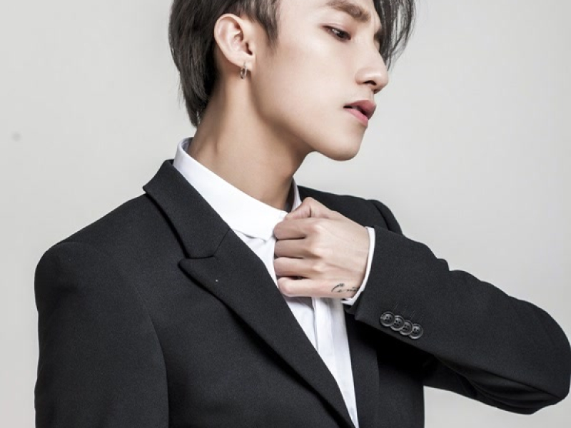 Khuôn Mặt Đáng Thương (Single)