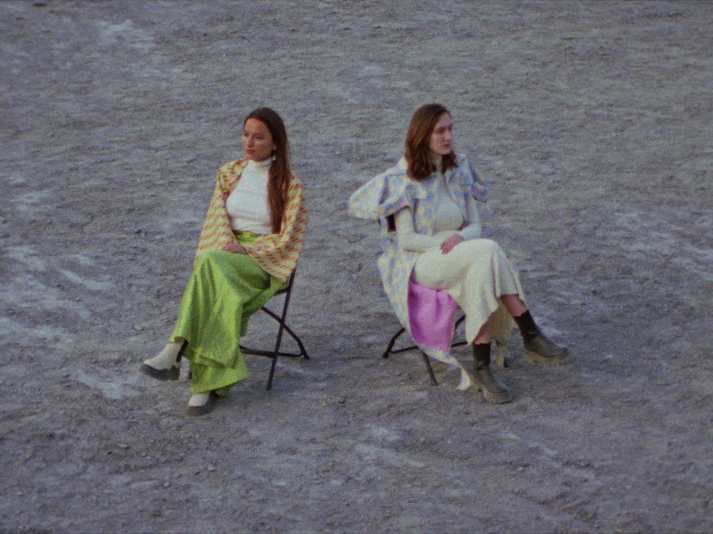 Como Un Amuleto (Single)