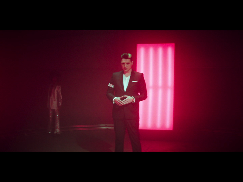 Feelings (MV) (Single)