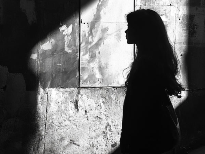 Your shadow on the wall (Single)