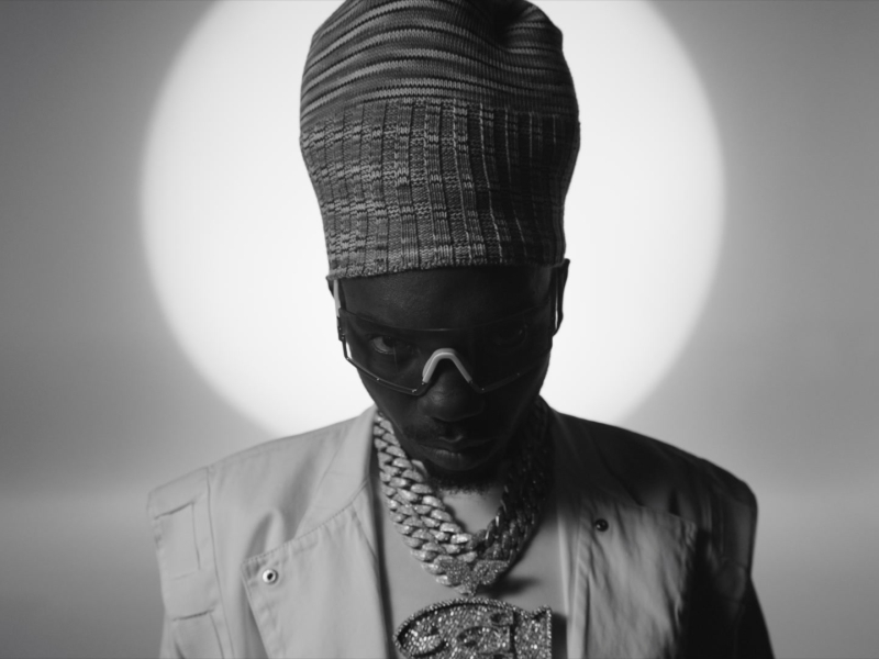 Own Eyes (MV) (Single)