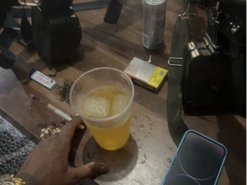 SARRA ESFREGA NO BICO (Acoustic) (Single)