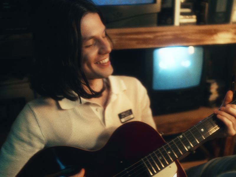 Chasing Stars (MV) (Single)