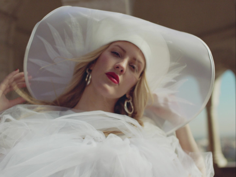 Close To Me (MV) (Single)