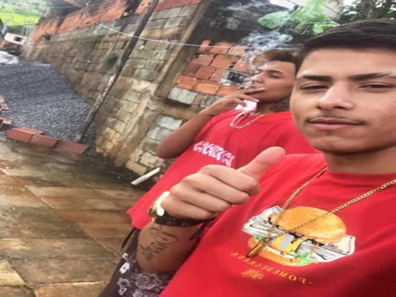 DIFERENTE DE TODOS QUE ELAS JA VIRAM (Single)