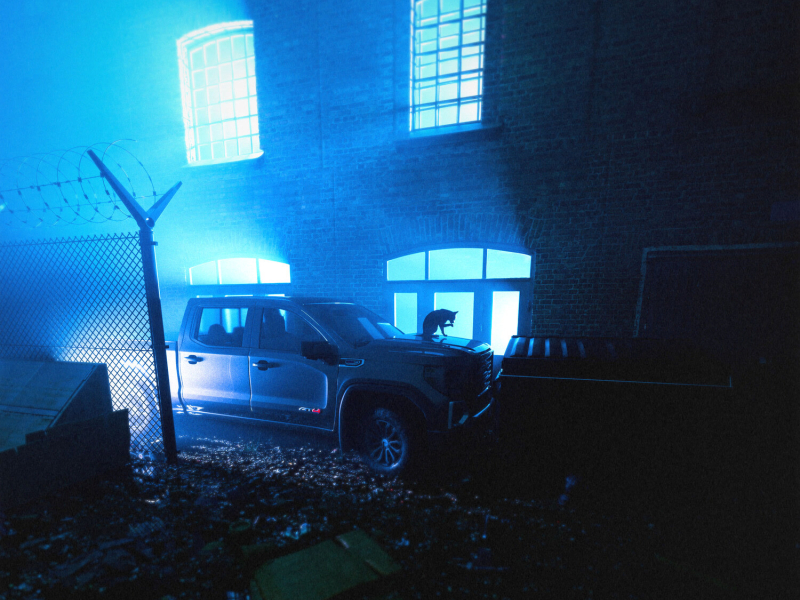 Leave The Lights On (Single)