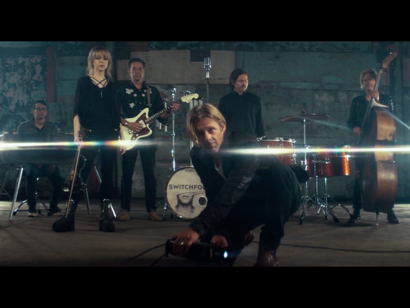 VOICES (MV) (Single)