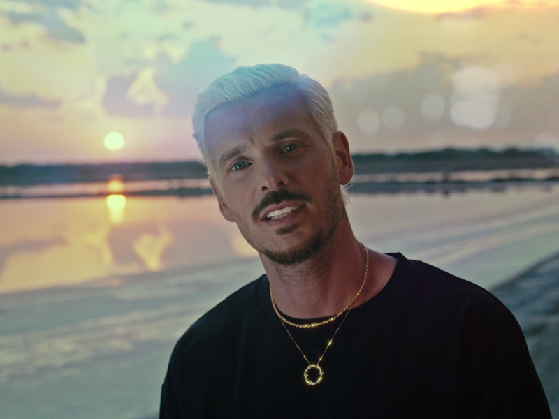 Qui on est (MV) (Single)