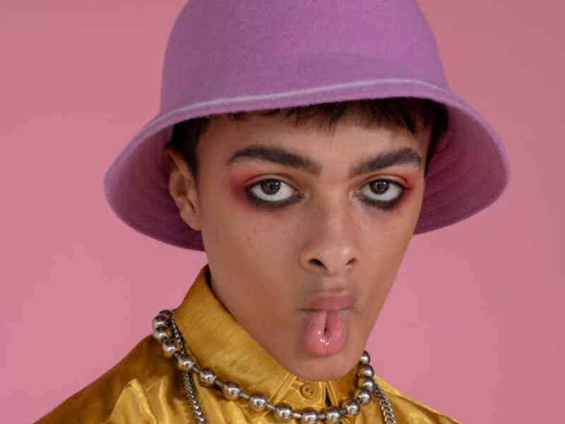 makeup drawer (Single)