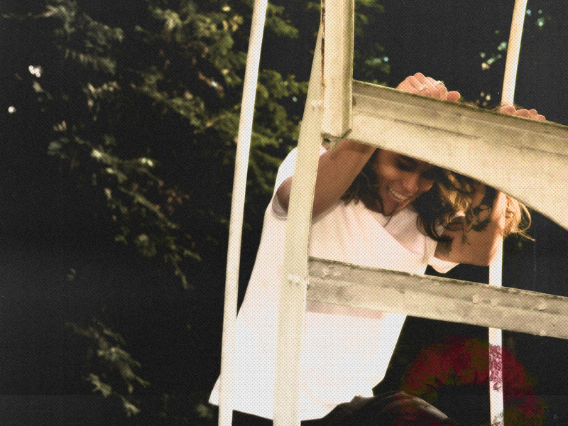 Tem Beijo Que Abraça A Gente (Single)