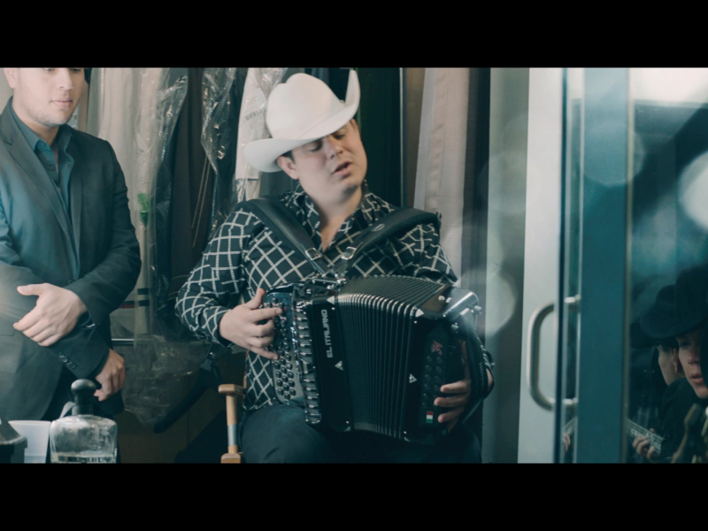 A Estas Horas (MV) (Single)