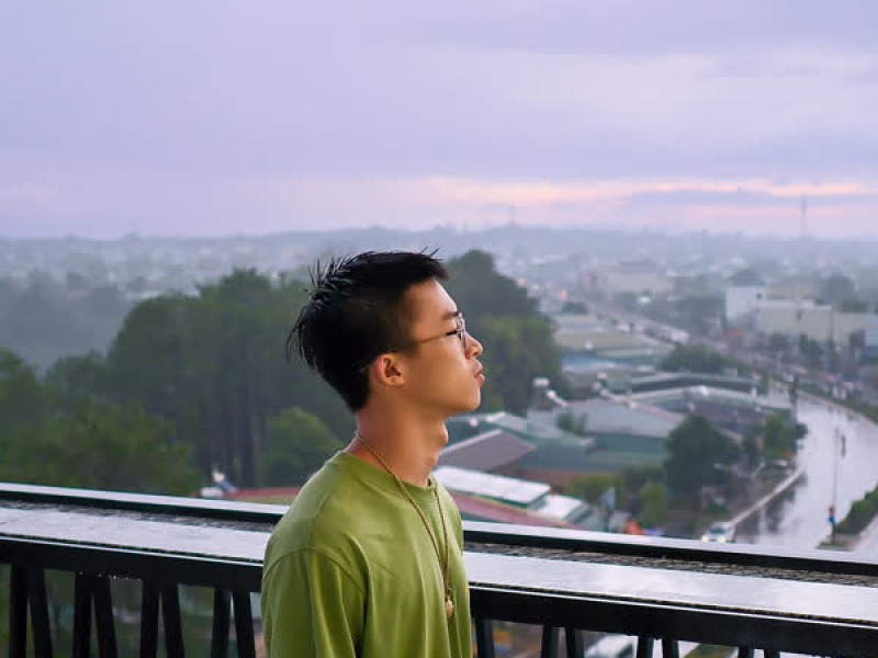 Bên Chiều Mưa Phố Núi (Single)