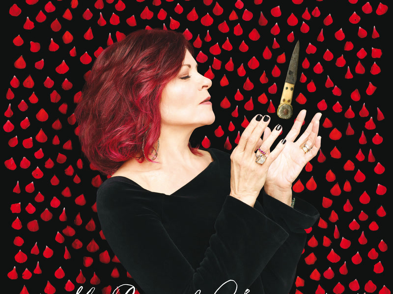 She Remembers Everything (Deluxe Edition)