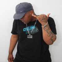 TROPA DOS MENO Q TA NA PISTA X PRA SER GOSTOSA (Single)