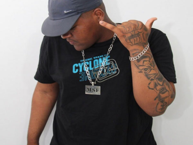 TROPA DOS MENO Q TA NA PISTA X PRA SER GOSTOSA (Single)