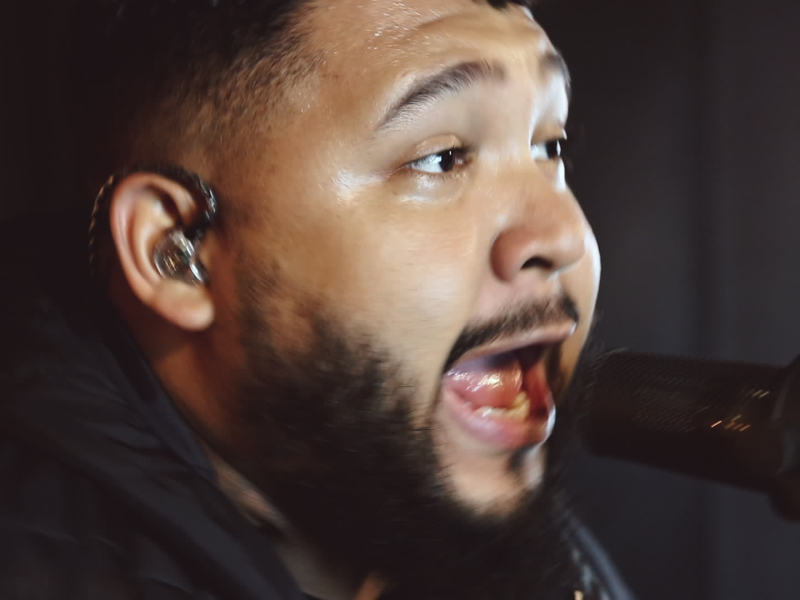 Me Ama (MV) (Single)