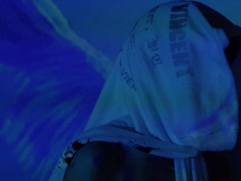 I Must Be Pregnant (Single)