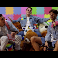 Jugando (MV) (Single)