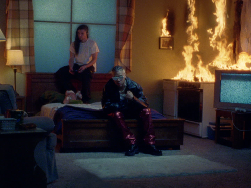 En Mi Cuarto (MV) (Single)